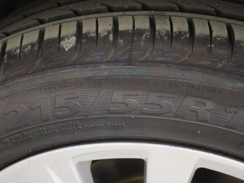 Used 2022 Toyota Camry LE image 40