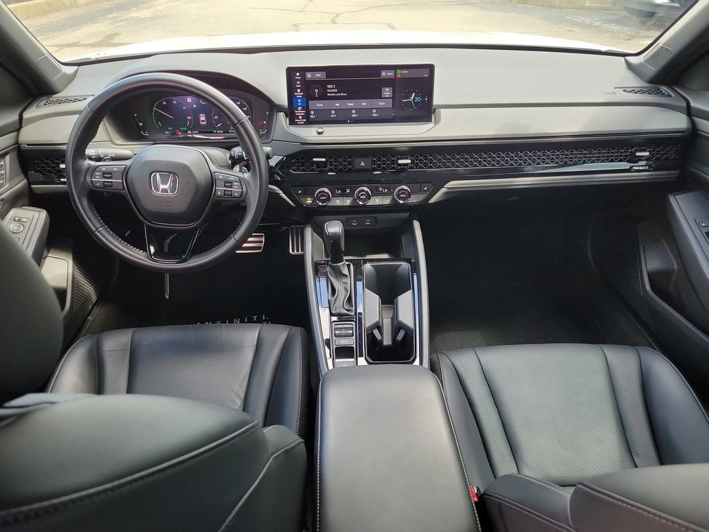 Used 2023 Honda Accord Sport image 11
