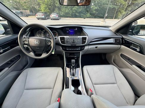 Used 2017 Honda Accord LX image 2