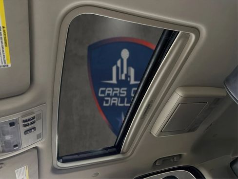 Used 2012 Cadillac Escalade Platinum image 44