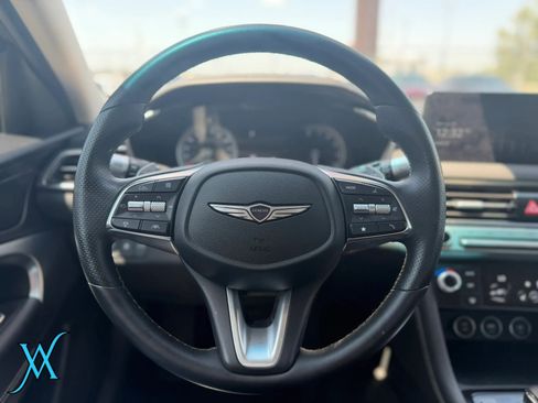 Used 2025 Genesis G70 2.5T RWD image 30