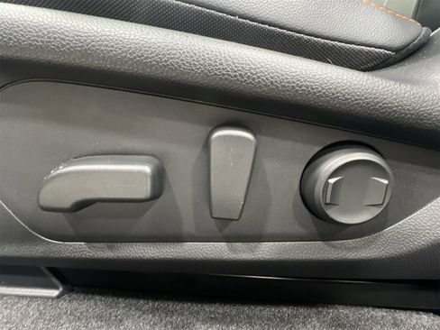 Certified 2025 Subaru Crosstrek 2.5i Limited w/ Crosstrek Mirror Package image 12