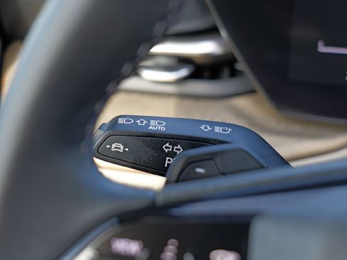 Used 2025 Audi Q5 Premium Plus w/ Premium Plus image 21