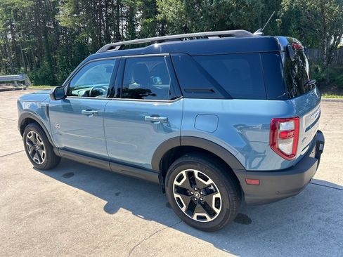 Used 2023 Ford Bronco Sport Outer Banks w/ Tech Package AWD/4WD image 3