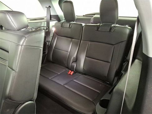 Used 2023 Ford Explorer XLT w/ Equipment Group 202A image 14