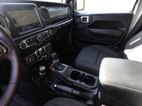 Used 2023 Jeep Wrangler Unlimited w/ Sun & Screen Package AWD/4WD image 20