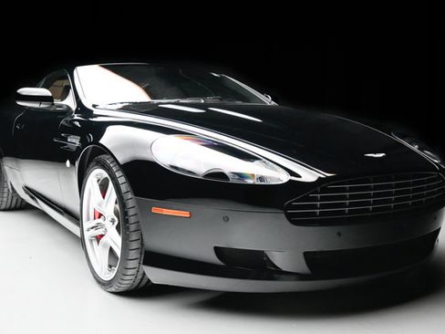 Used 2009 Aston Martin DB9 Coupe RWD image 27