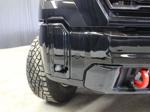 Used 2025 GMC Sierra 2500 AT4X AWD/4WD image 6