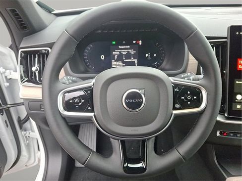 New 2026 Volvo XC90 B6 Plus w/ Protection Package Premier image 10