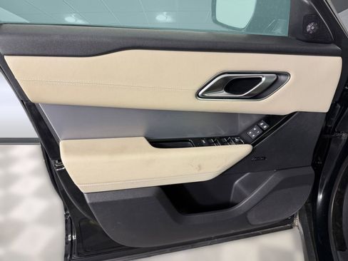 Used 2023 Land Rover Range Rover Velar R-Dynamic S image 12
