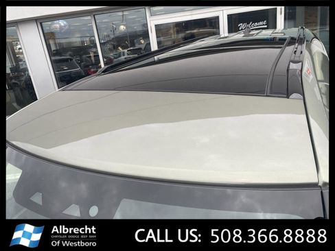 Used 2025 Land Rover Defender 110 S image 29