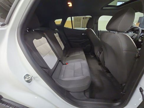 Certified 2024 Chevrolet Trax RS w/ Sunroof Package image 36