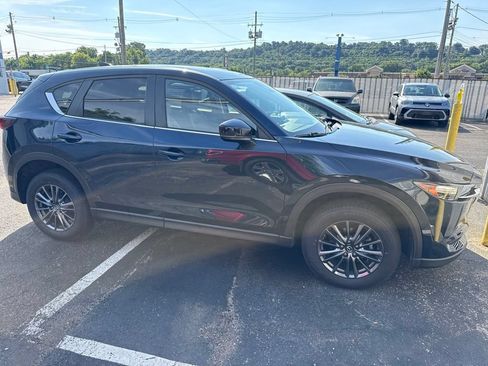 Used 2020 MAZDA CX-5 Touring FWD image 2