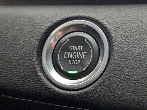 Used 2023 Cadillac Escalade ESV Premium Luxury image 25