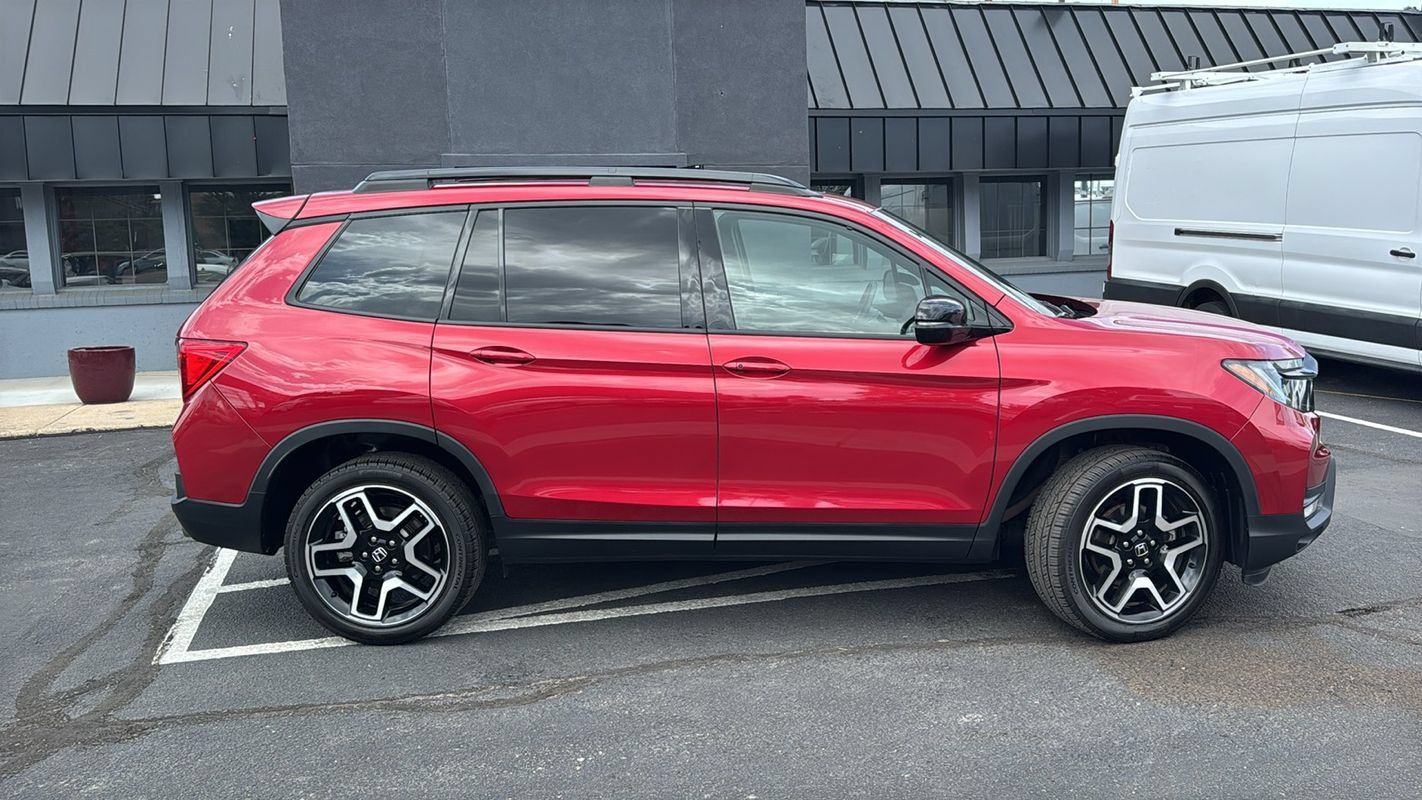 Used 2022 Honda Passport Elite image 2
