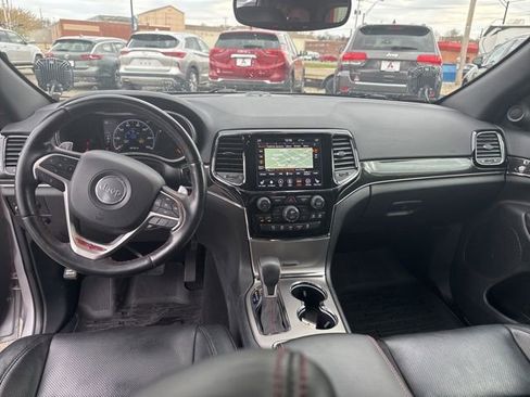 Used 2019 Jeep Grand Cherokee Trailhawk w/ Trailhawk Luxury Group image 17