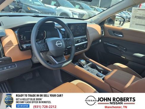 New 2026 Nissan Pathfinder Platinum AWD/4WD image 4