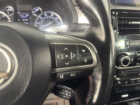 Used 2023 Lexus GX 460 Luxury w/ Off Road Package AWD/4WD image 32