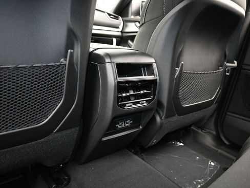 Used 2025 Jeep Grand Cherokee Laredo image 29