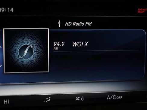 Used 2017 Mercedes-Benz E 300 4MATIC image 11