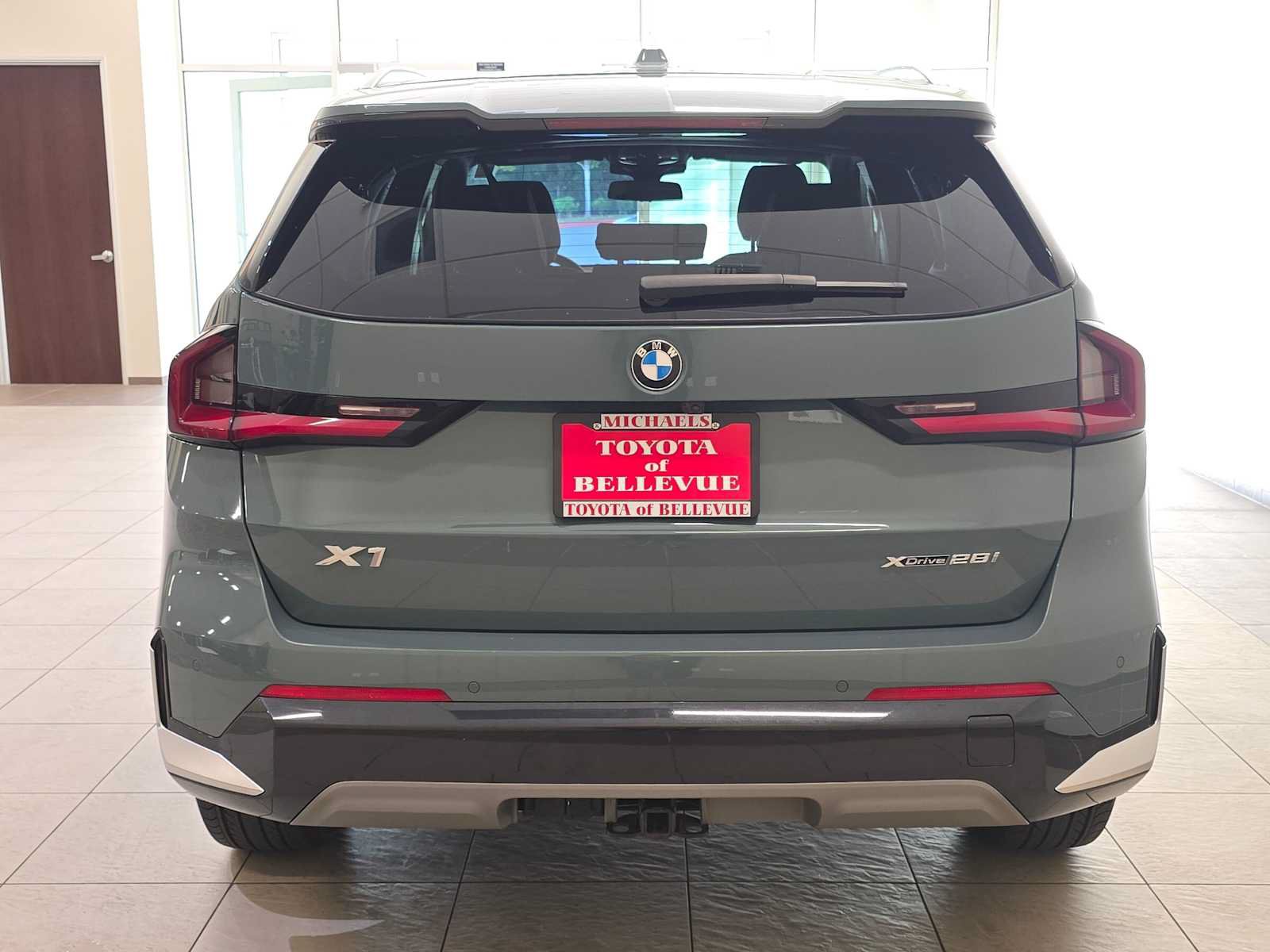 Used 2024 BMW X1 xDrive28i w/ Convenience Package AWD/4WD image 5