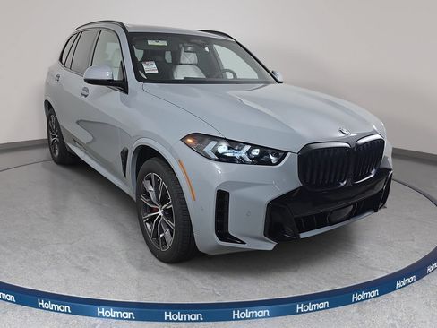 New 2026 BMW X5 xDrive40i w/ M Sport Package AWD/4WD image 3