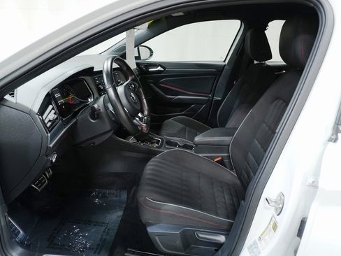 Used 2021 Volkswagen Jetta GLI image 9