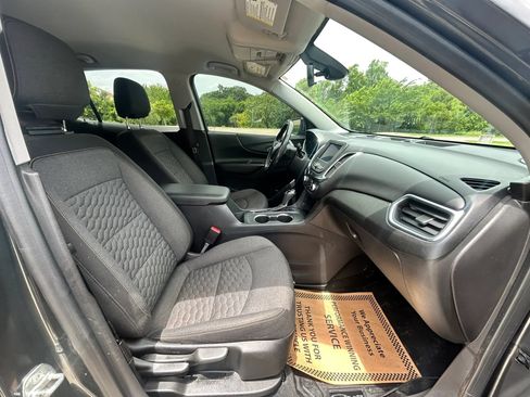 Used 2021 Chevrolet Equinox LT FWD image 16