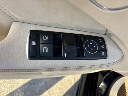 Used 2016 Mercedes-Benz E 350 Sedan image 21