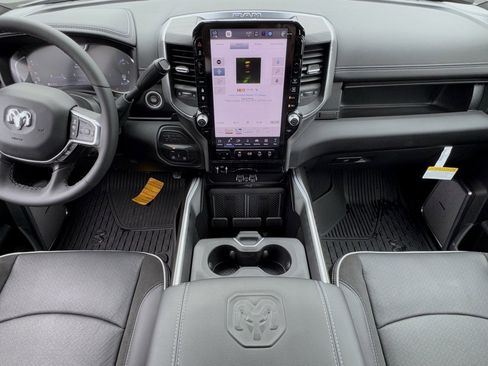 Used 2025 RAM 2500 Laramie image 12