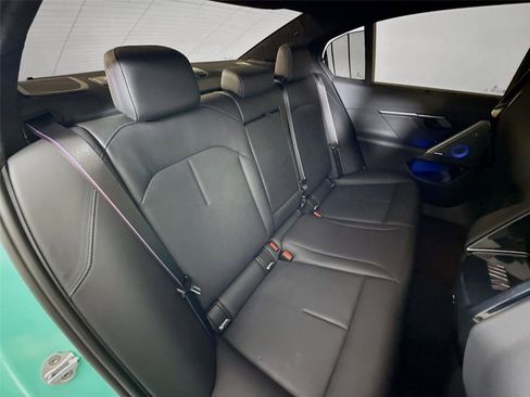 Used 2025 BMW M5 w/ Carbon Package image 27