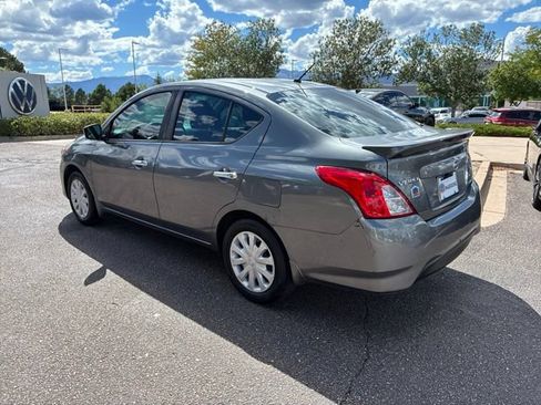 Used 2016 Nissan Versa SV FWD image 4