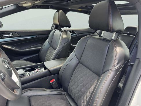 Used 2023 Nissan Maxima SR w/ Sport Mat Group FWD image 21