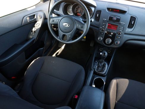 Used 2012 Kia Forte EX image 20