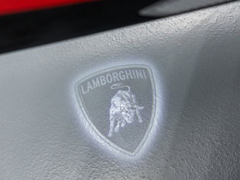 Used 2024 Lamborghini Urus Performante image 41