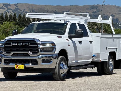 New 2026 RAM 3500 Tradesman w/ Chrome Appearance Group A AWD/4WD image 9