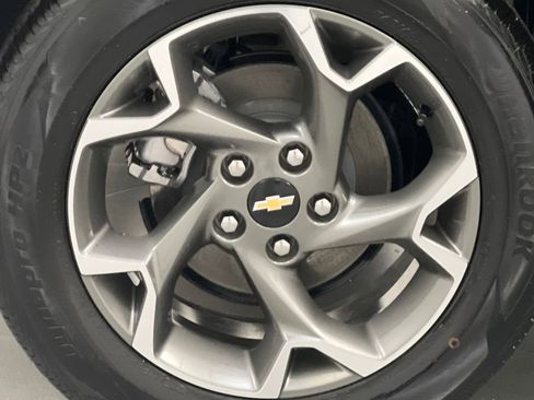 Used 2025 Chevrolet Trax LT w/ LT Convenience Package FWD image 60