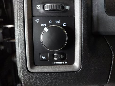 Used 2019 RAM 1500 Tradesman w/ Chrome Plus Package RWD image 25