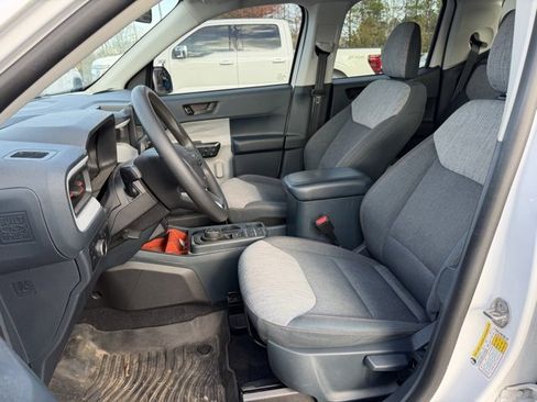 Used 2023 Ford Maverick XLT image 9