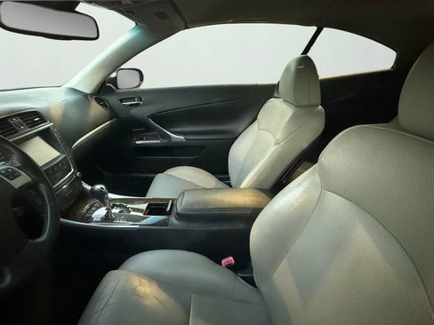 Used 2015 Lexus IS 250C image 5