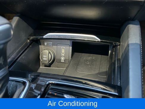 Used 2018 Kia Cadenza Technology image 24