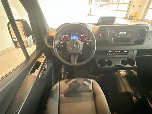 New 2025 Mercedes-Benz Sprinter 2500 image 11