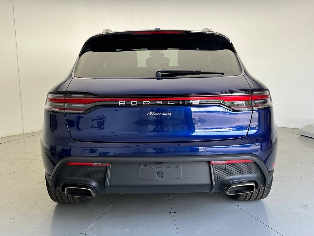 Used 2026 Porsche Macan AWD/4WD image 21