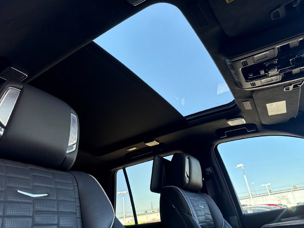 Used 2025 Cadillac Escalade V w/ LPO, Floor Liner Package AWD/4WD image 18