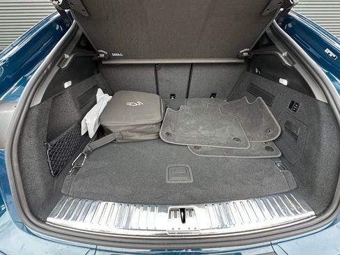 Certified 2025 Porsche Cayenne S image 42