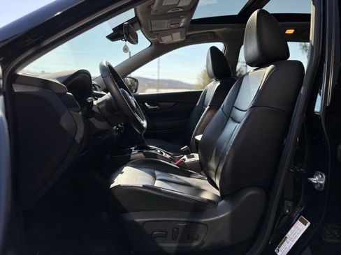 Used 2020 Nissan Rogue SL w/ Premium Package image 15