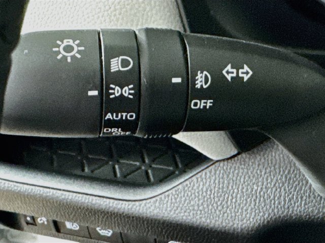 Used 2025 Toyota RAV4 XLE Premium w/ Weather Package AWD/4WD image 14