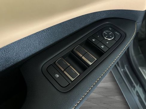 Certified 2026 Lexus RX 350h w/ Convenience Package image 10