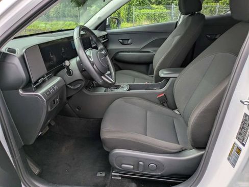 Used 2025 Hyundai Kona SEL AWD/4WD image 20
