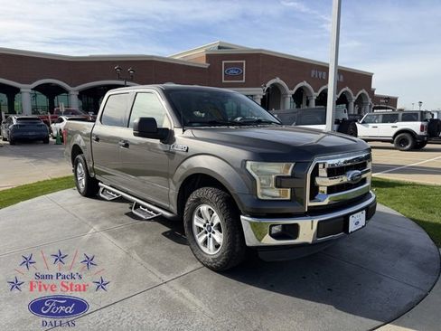 Used 2015 Ford F150 XLT image 1
